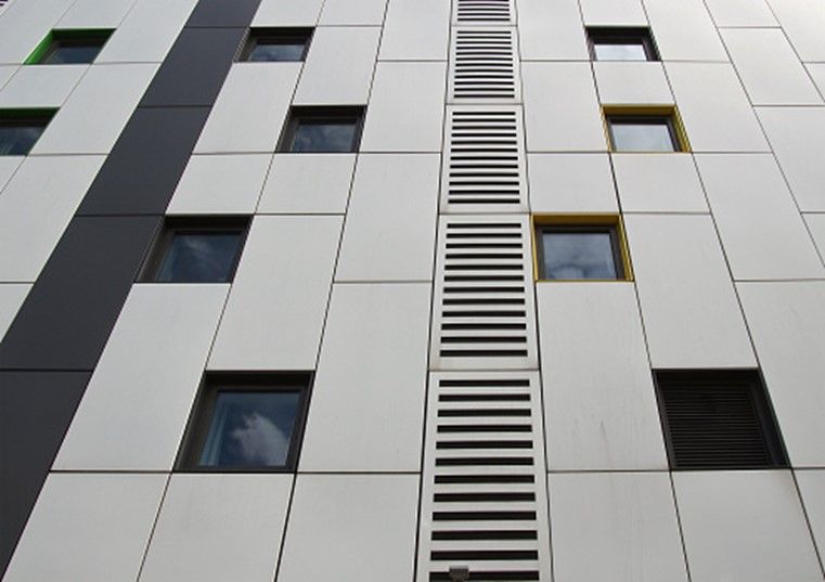 Close Silver Colored Metal Cladding Architectural Panels in Chicago, IL