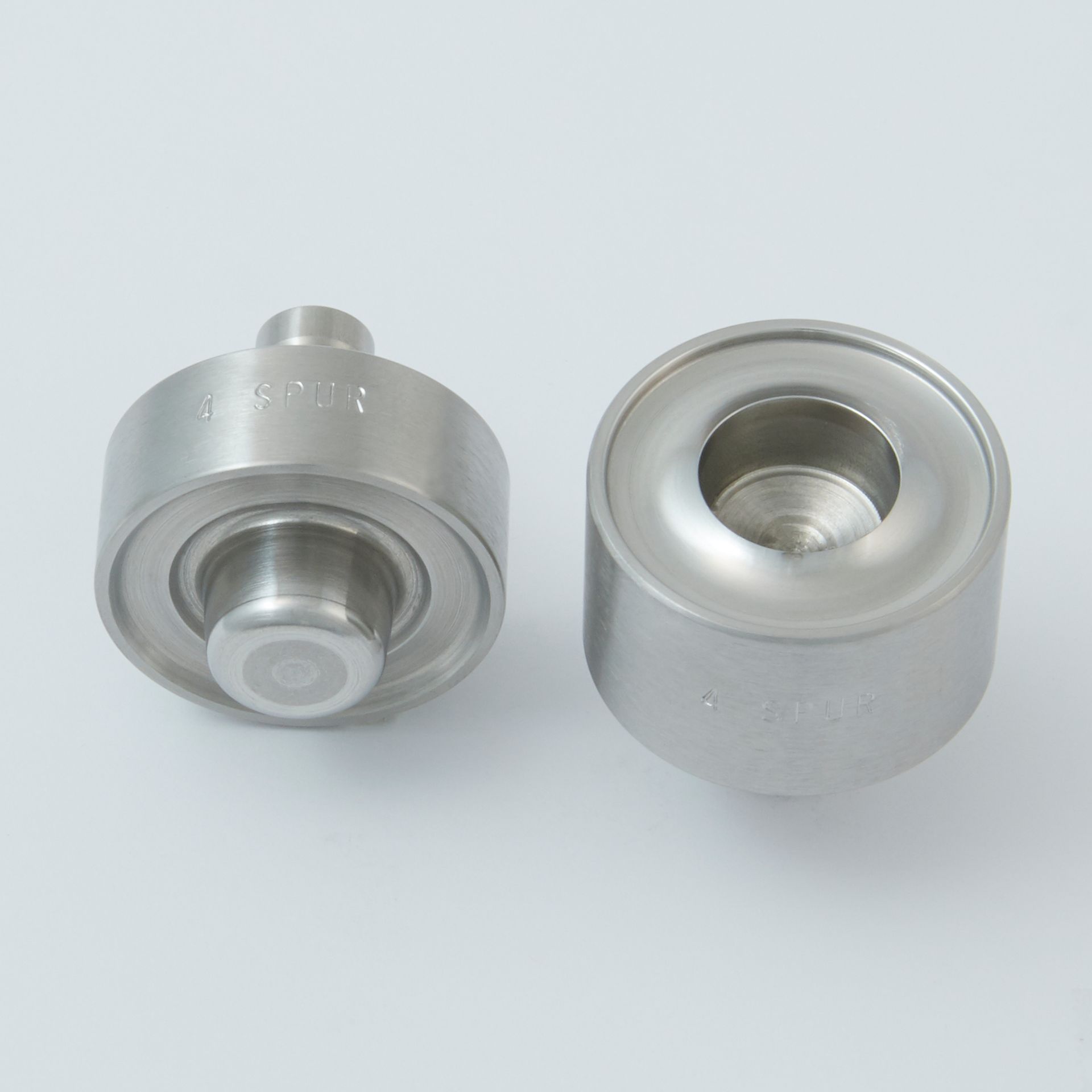 #4 Spur Grommet M100