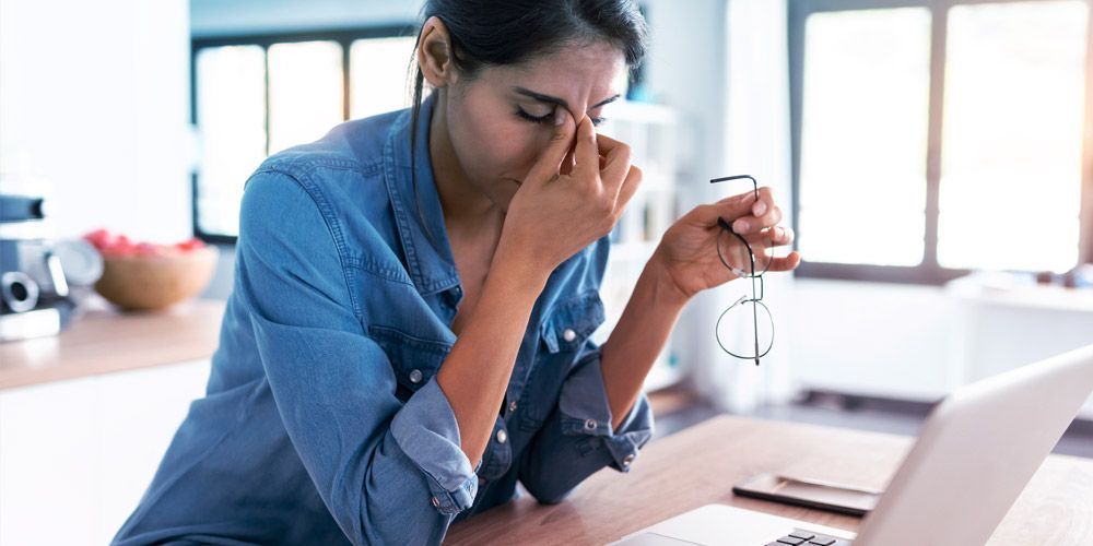 Relation entre un salarié et une ex-salariée en conflit avec l’employeur