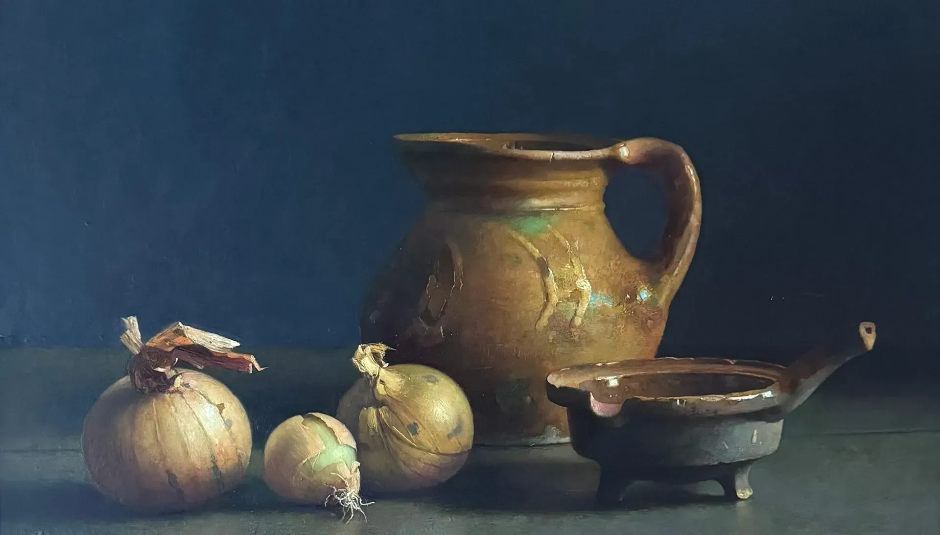 Helmantel schilderij uit 2002 Aardewerk met drie uien