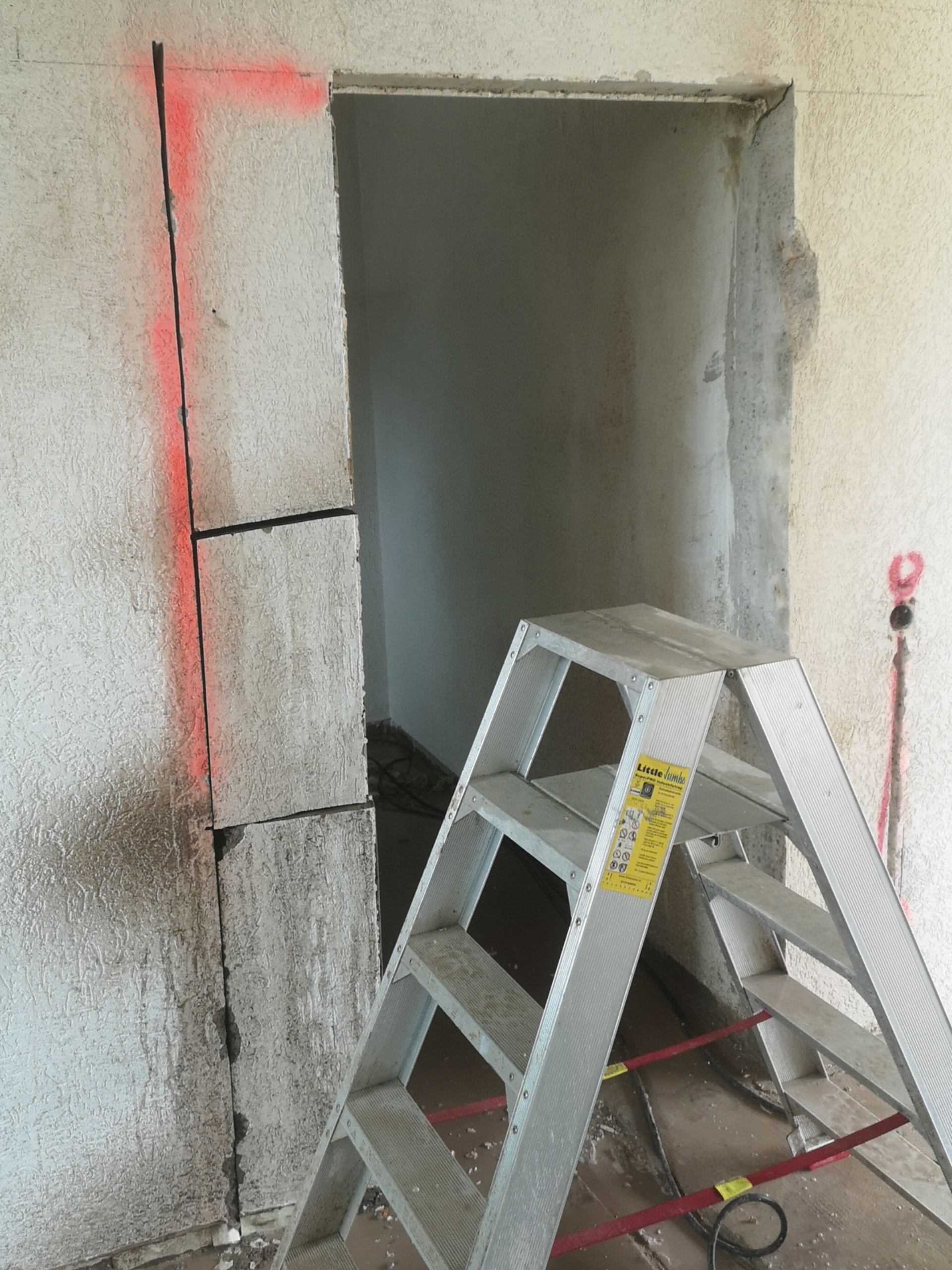 Muur zagen beton