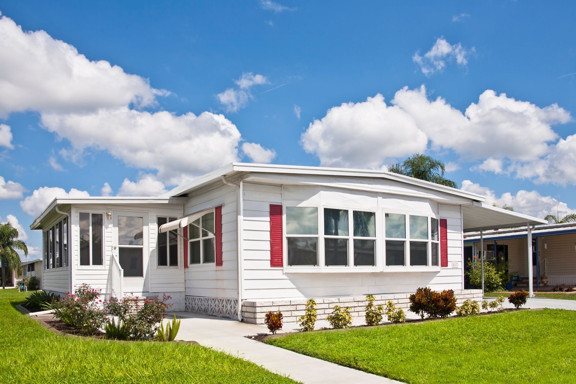 beautiful manufactured and mobile home is protected by insurance