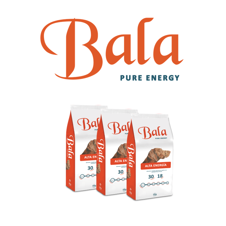 Trois sacs de nourriture pour chiens Bala avec le logo et le texte « Alta Energía ».