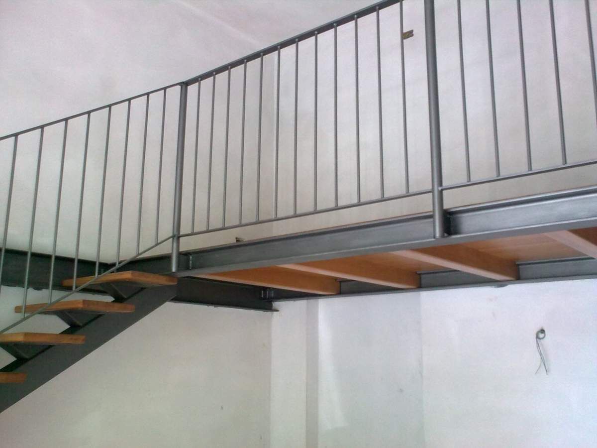 scala in metallo