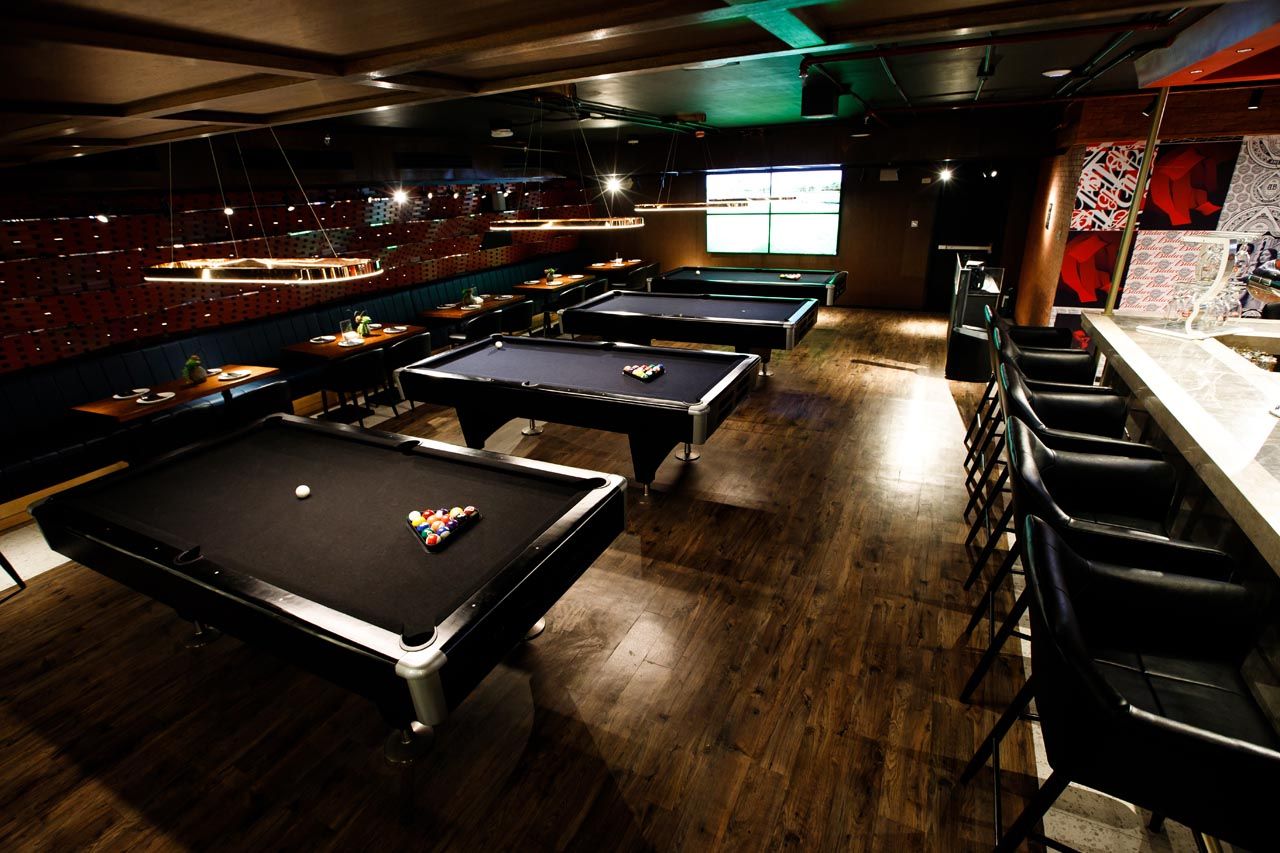 Mansion Sports Bar & Lounge