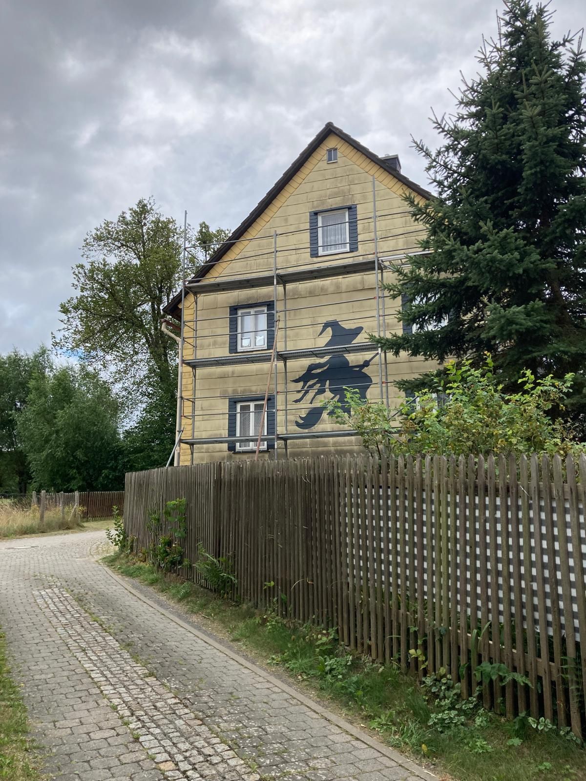image of wall painting ruhepunkt