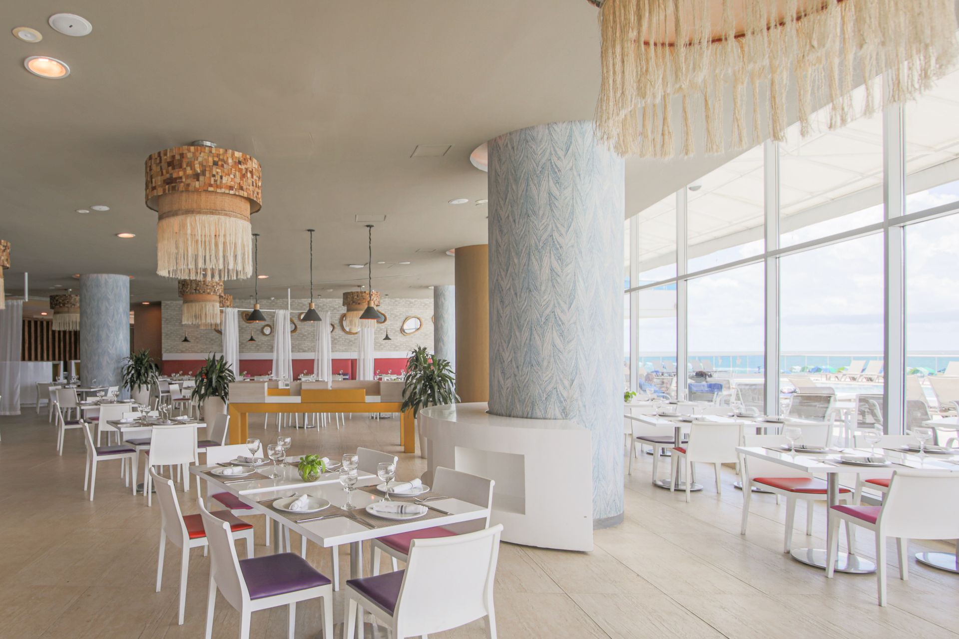 Restaurante Hotel Las Américas: torre del mar - Columbus