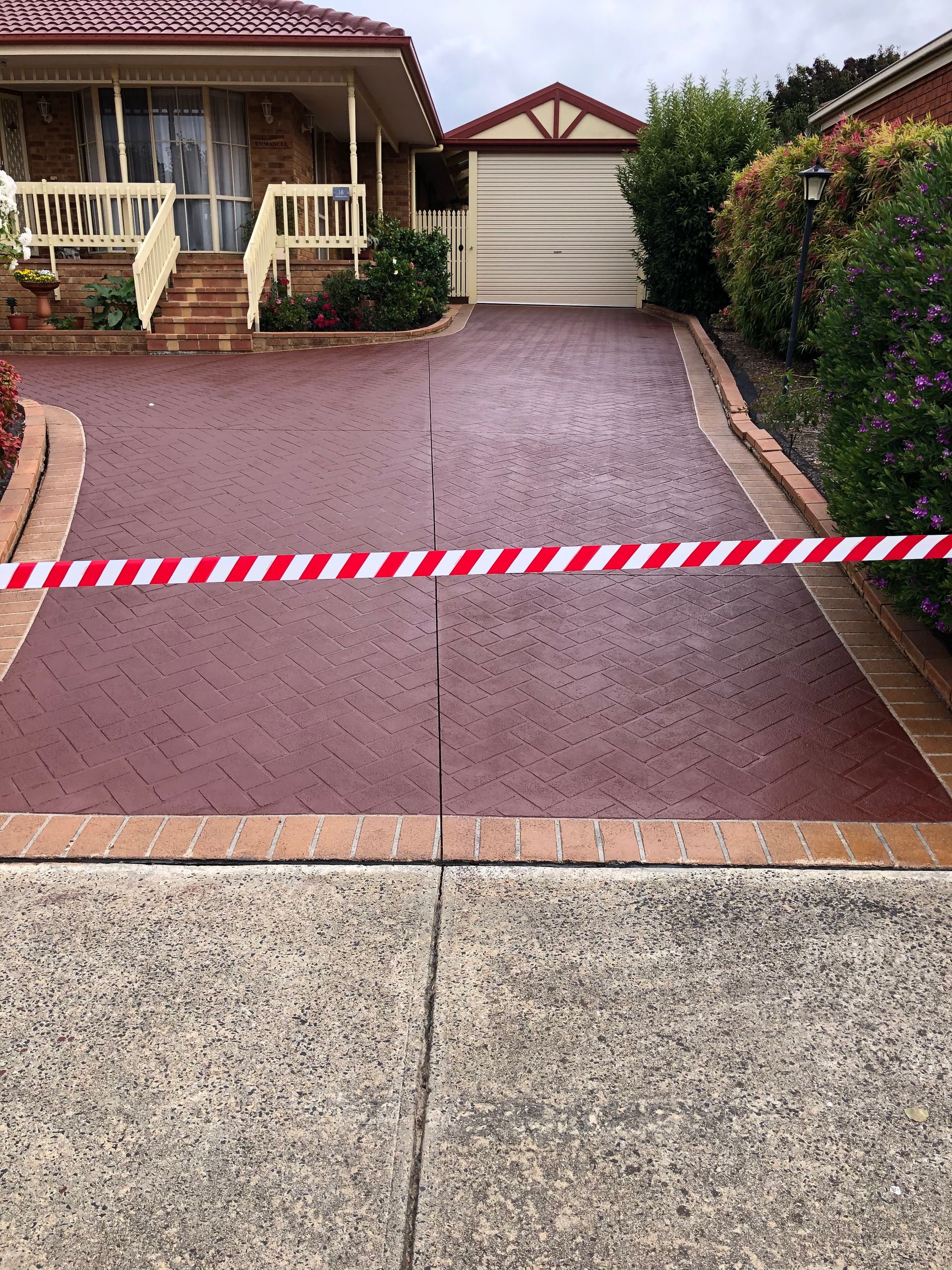 Driveway concrete sealing and clear sealed brick edging job in Berwick VIC - Melbourne Concrete Sealing