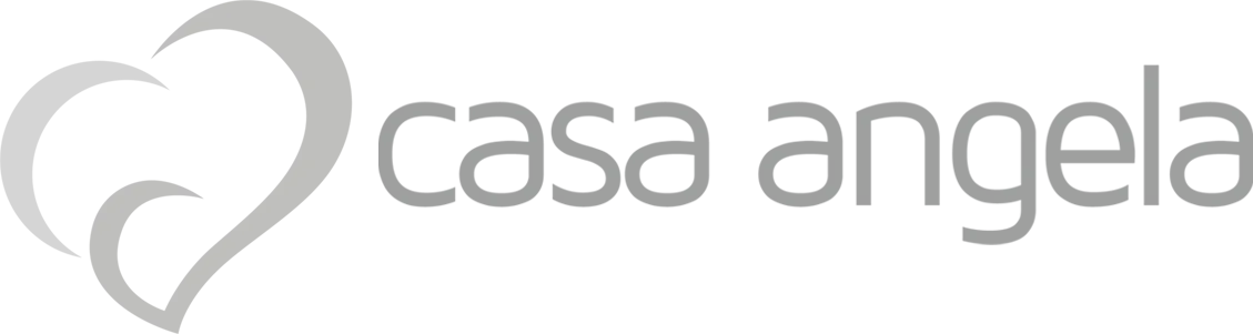 Um logotipo da casa angela com um coração no meio