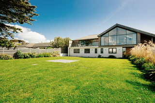 Headlands - Mawgan Porth Cornwall 2