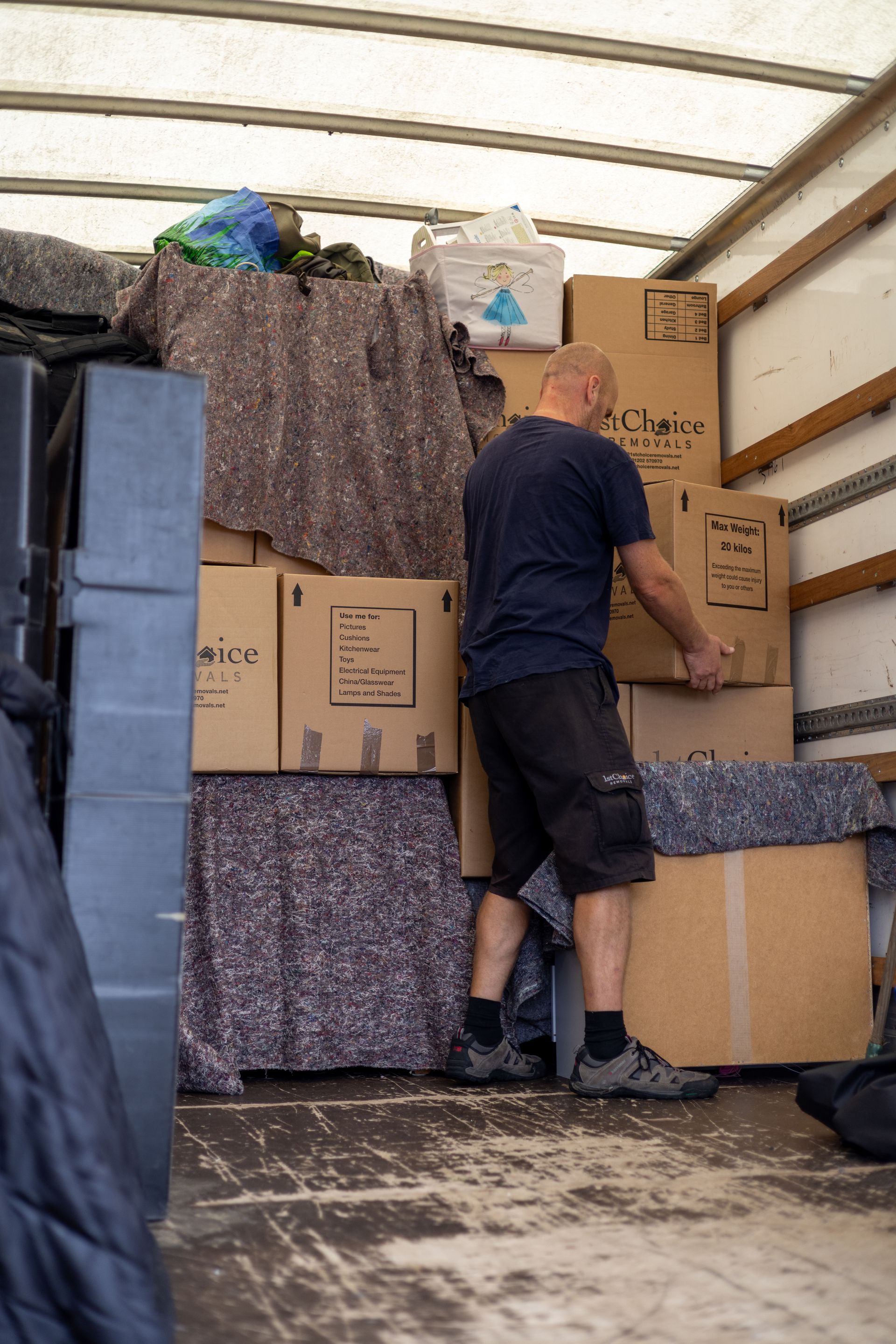 DOMESTIC REMOVALS 3