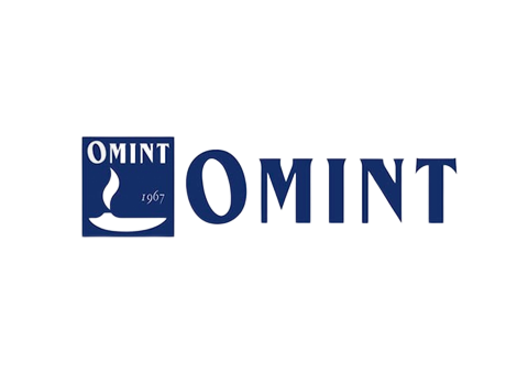 Logotipo da OMINT com uma vela estilizada e o texto