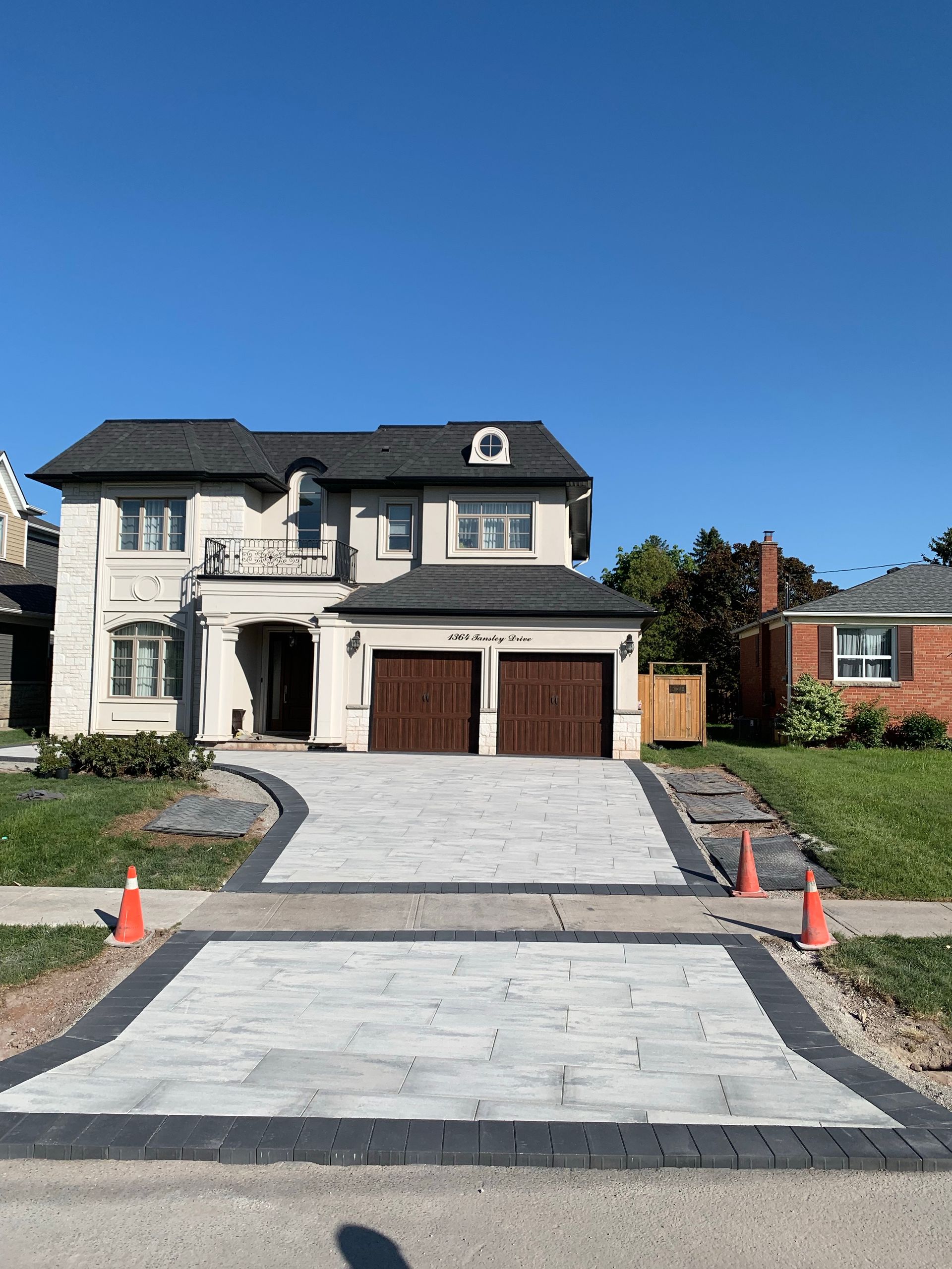 upgraded driveway edge by Hamilton outdoor experts
