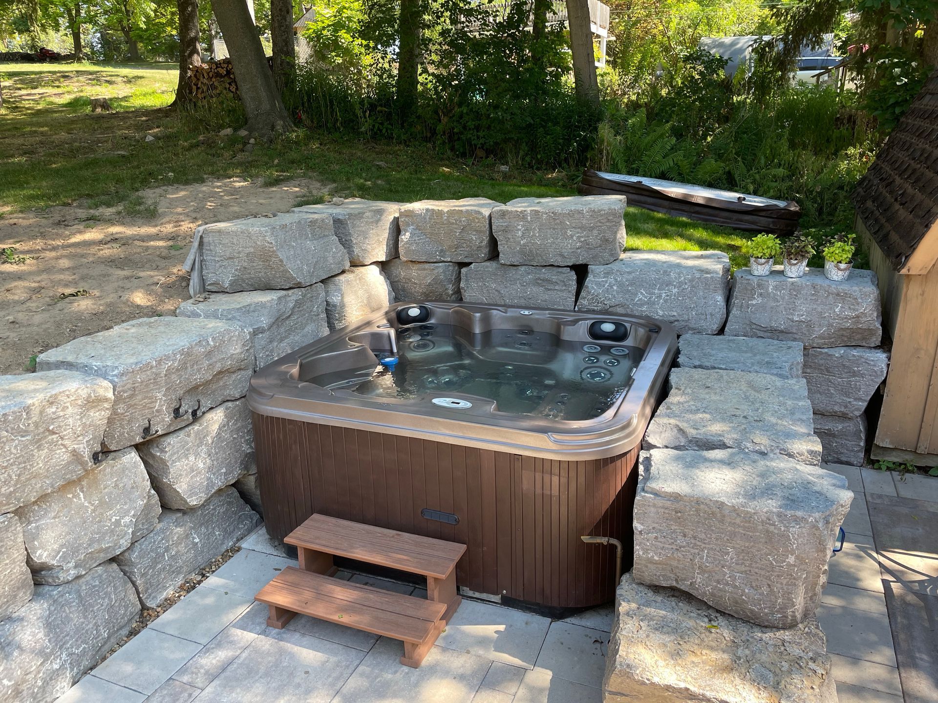 Top-rated professional landscape contractors near me for outdoor transformations.