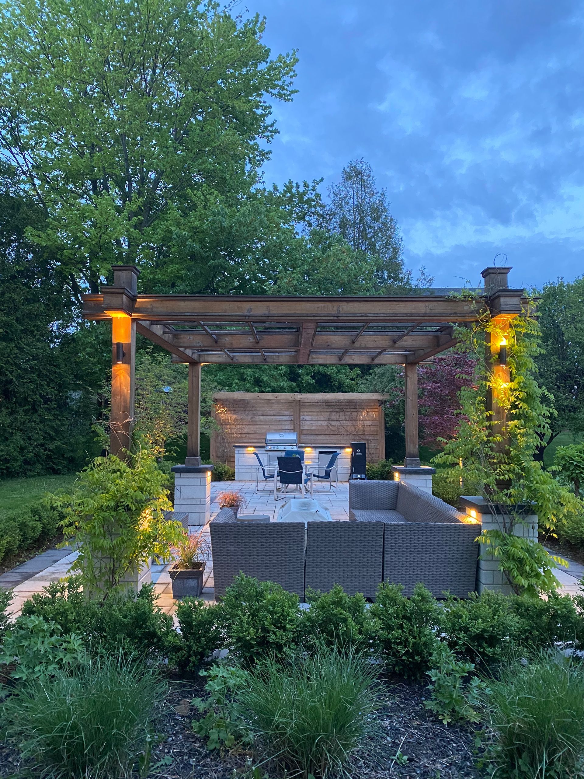 outdoor lighting hamilton on, landscape lighting hamilton ontario, led lighting hamilton