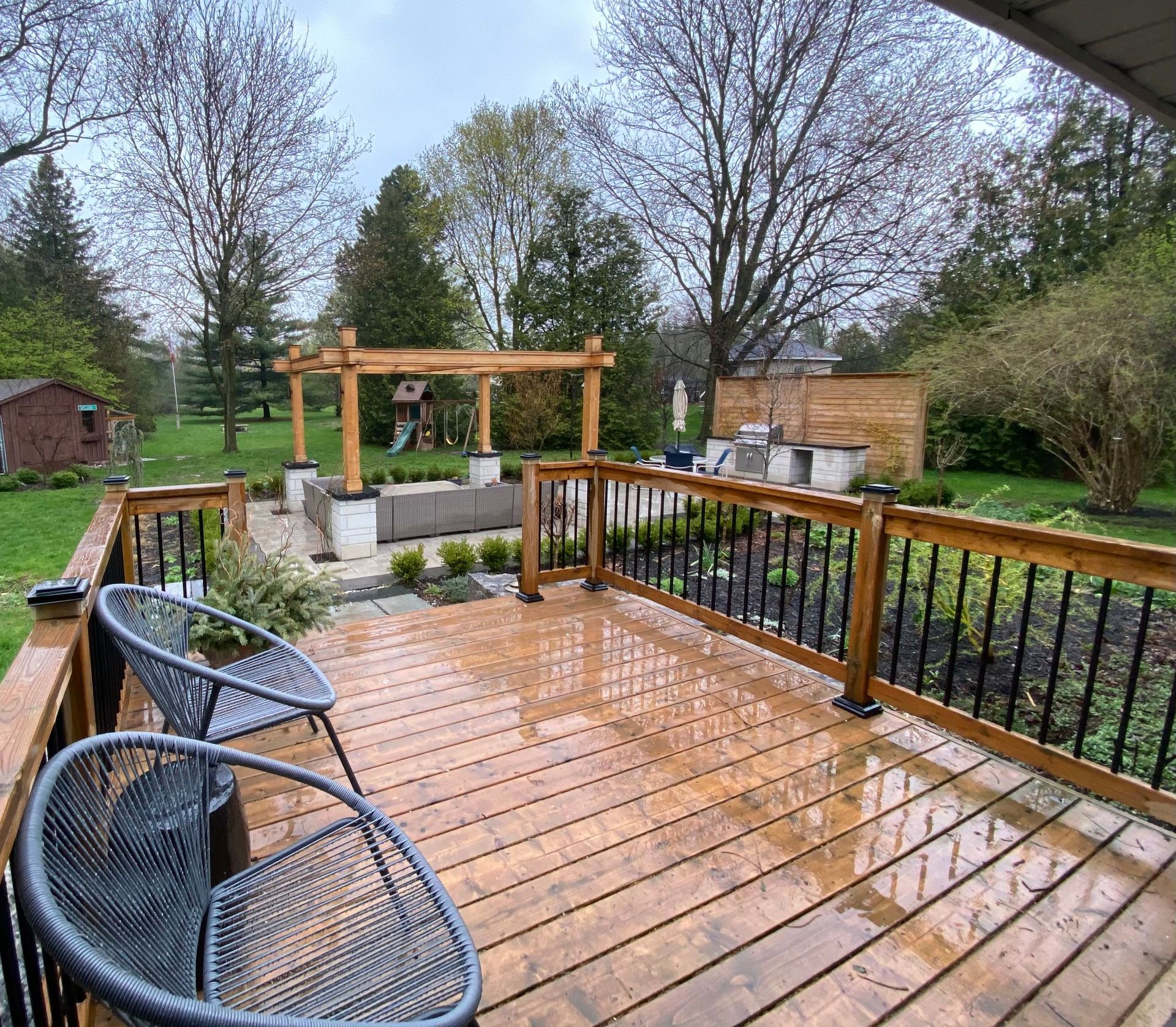 deck installers near me, deck builders near me, deck company near me, decking company hamilton on