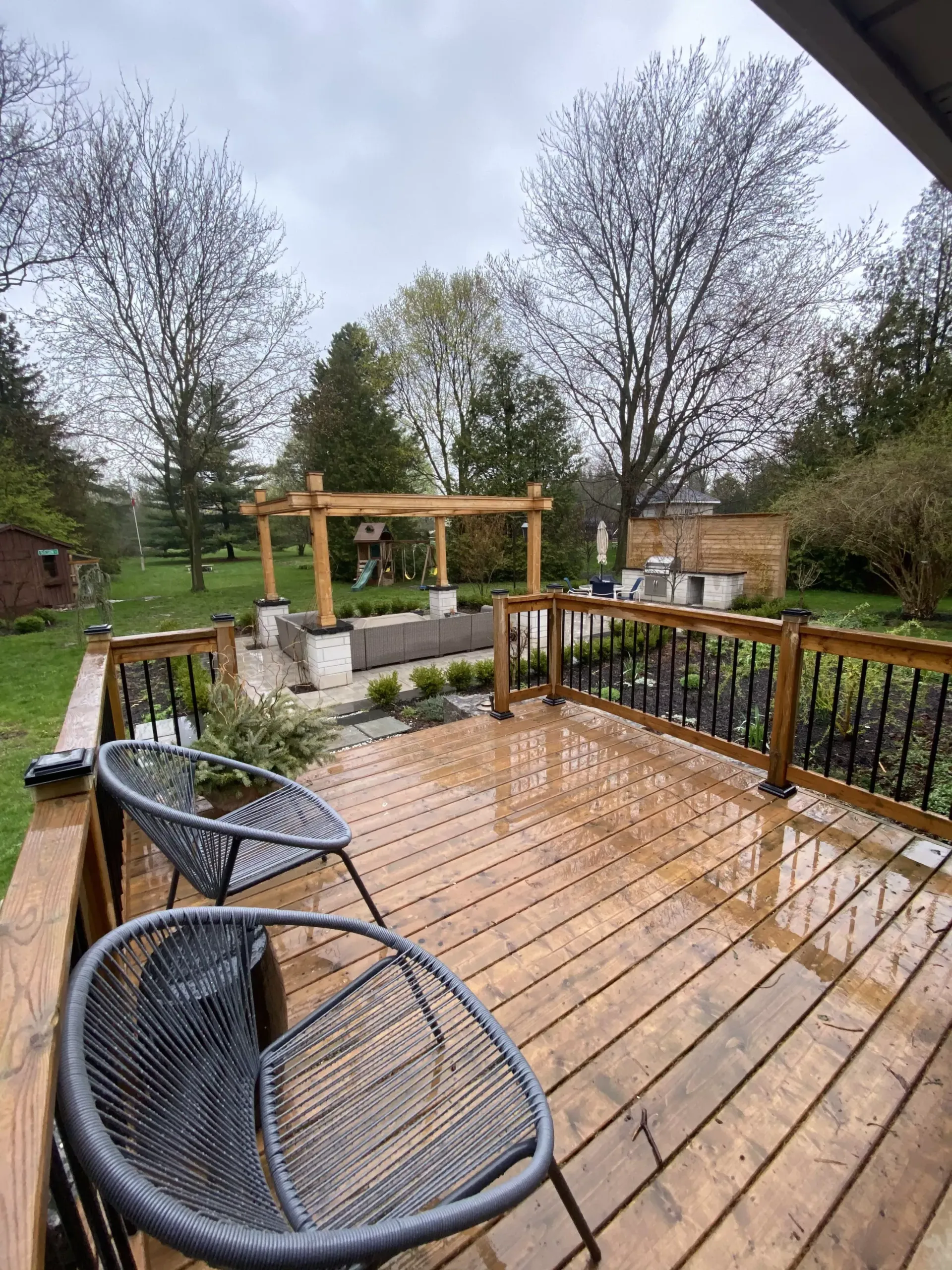 deck installations in oakville ontario, trex deck installation in oakville ontario