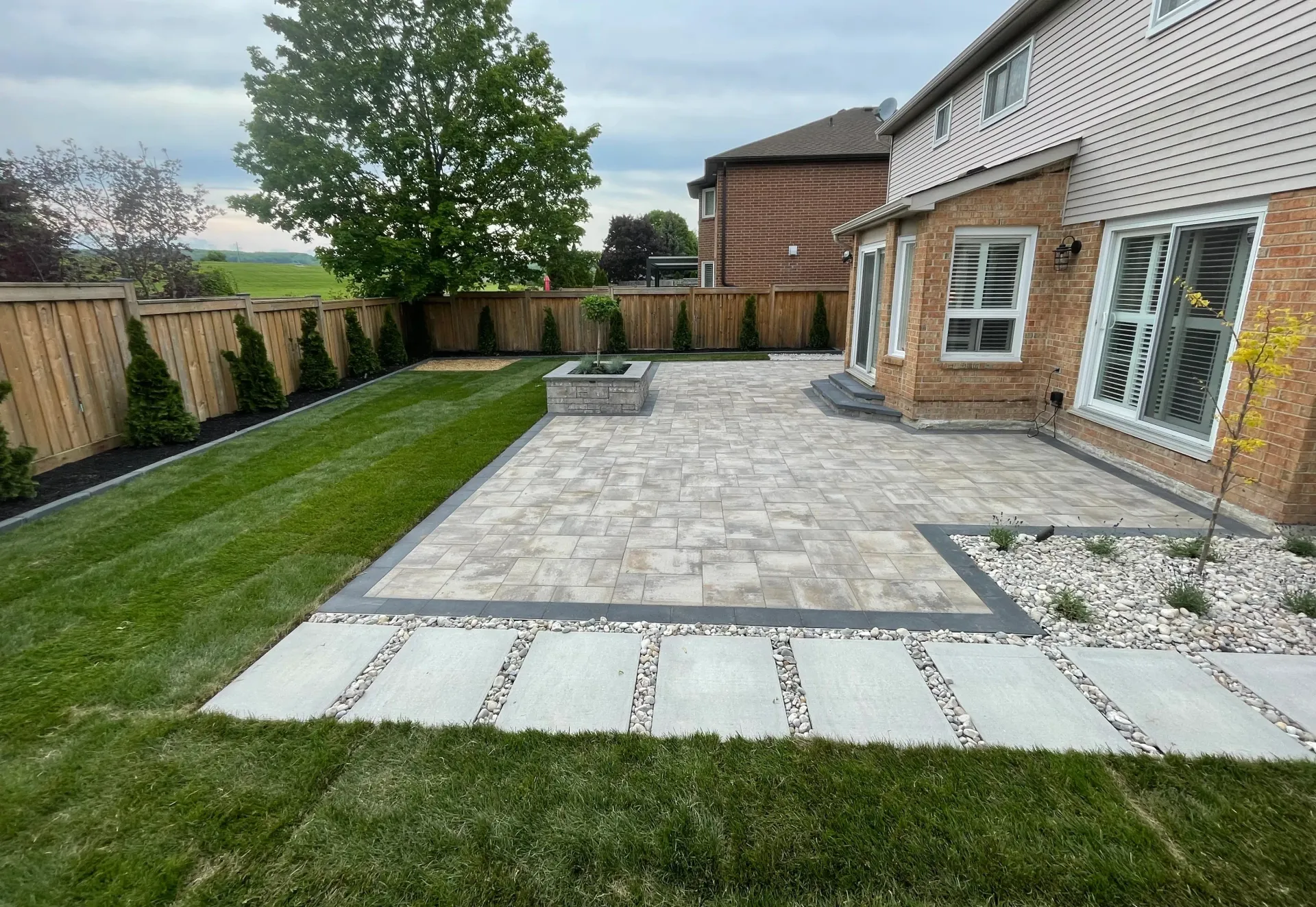 urban landscape ontario CA, urban landscaping hamilton ontario CA