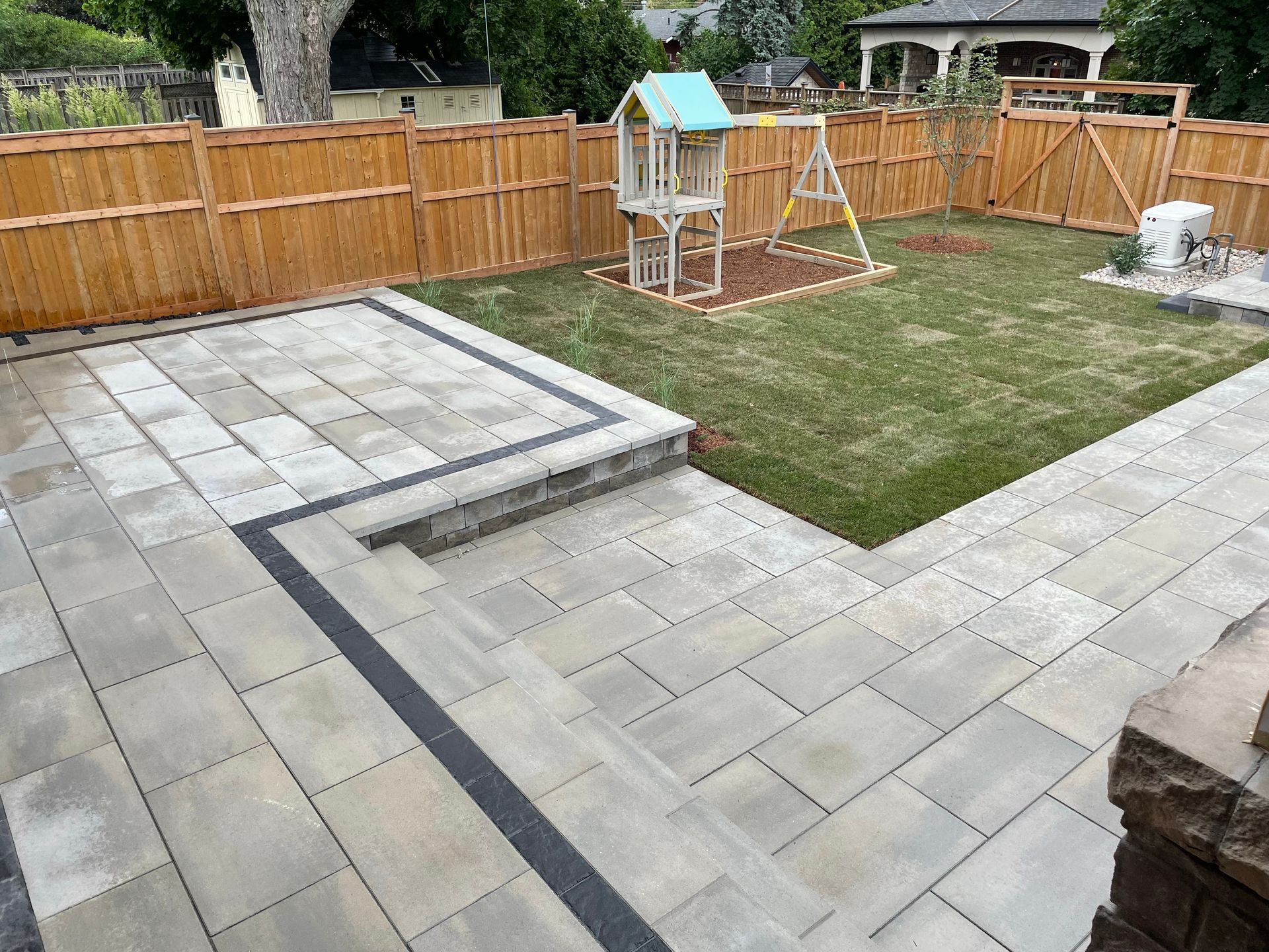 fence company near me, best fencing company burlington ontario, local fencing burlington on