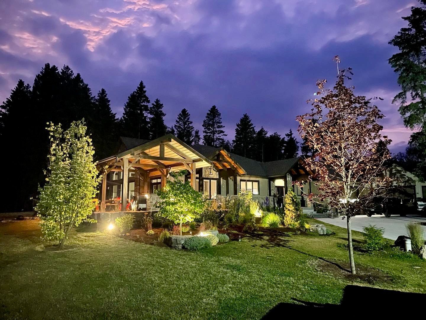 gardening services near me, yard maintenance near me, gardening services burlington ontario