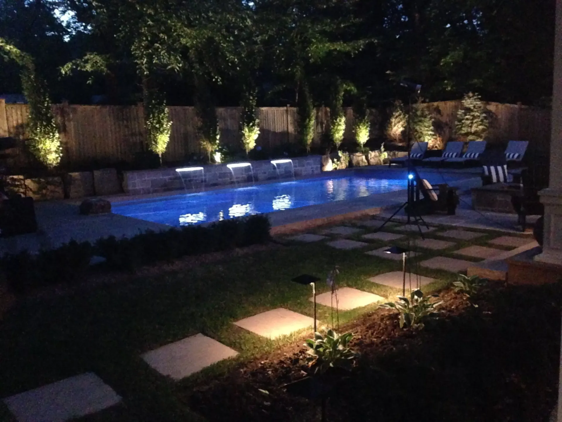 pool installer milton on, pond designer near me, pond builder near me, pol installer milton on