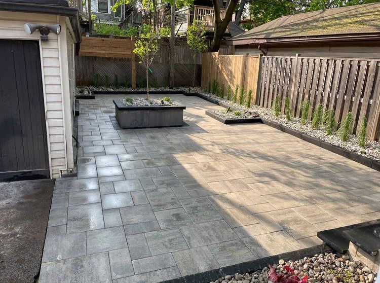 lawn edging near me, lawn edging hamilton ontario, lawn edging company near me