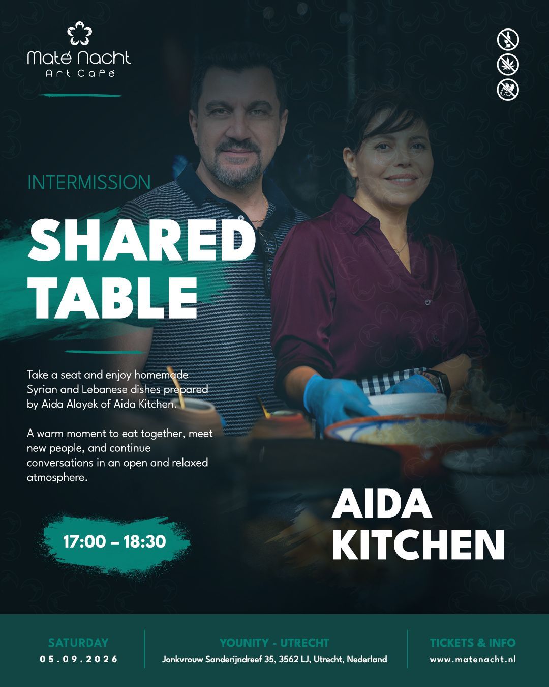 Poster voor “Shared Table” bij Aida Kitchen, met twee lachende koks in een donkerblauwe keukenomgeving.