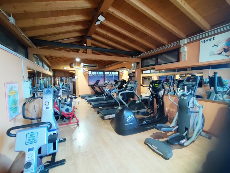 Attrezzi palestra