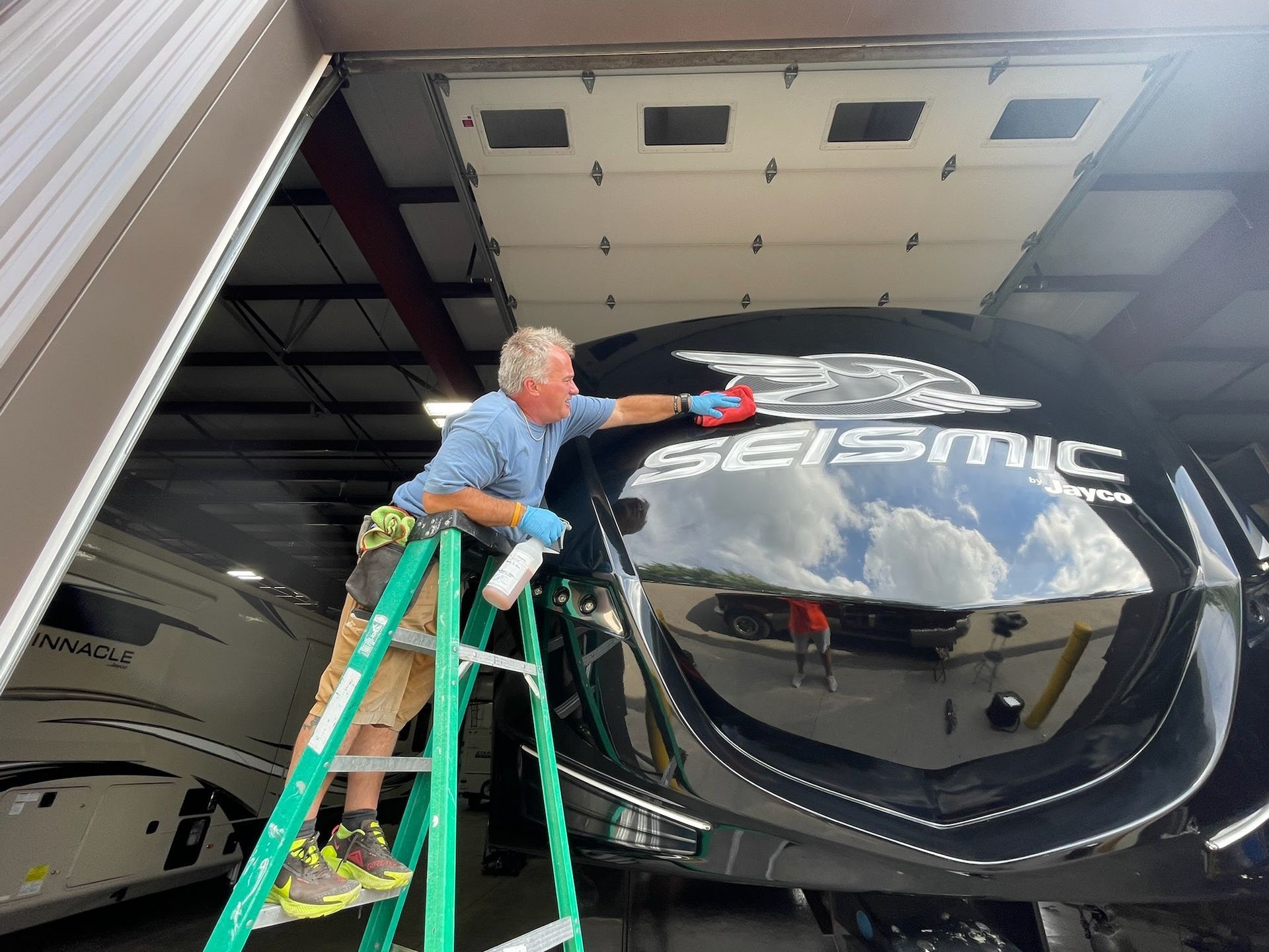 seismic-front-rv-detailing-onthespot