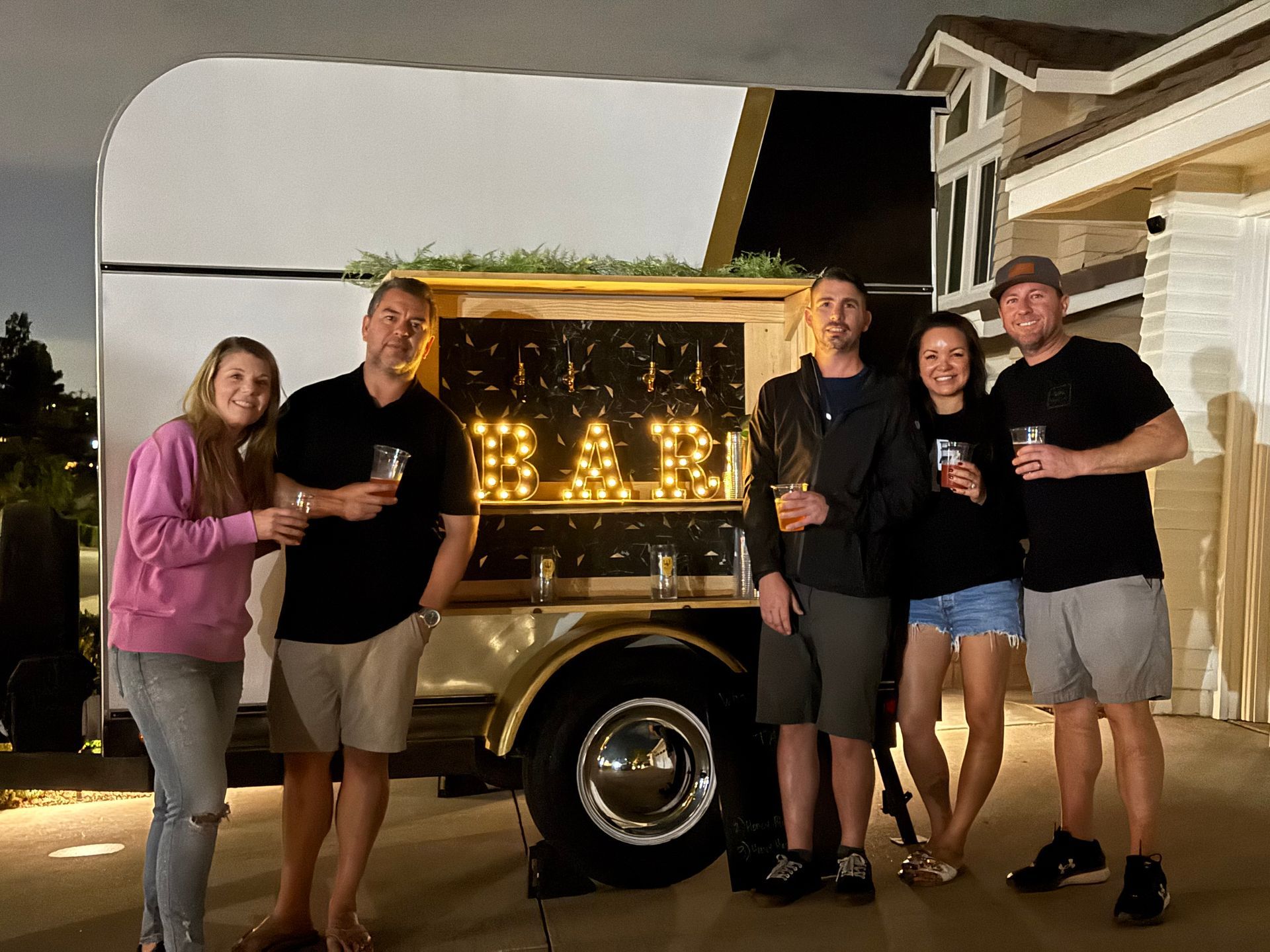 Exclusive Honey River Brewing Mobile bar 