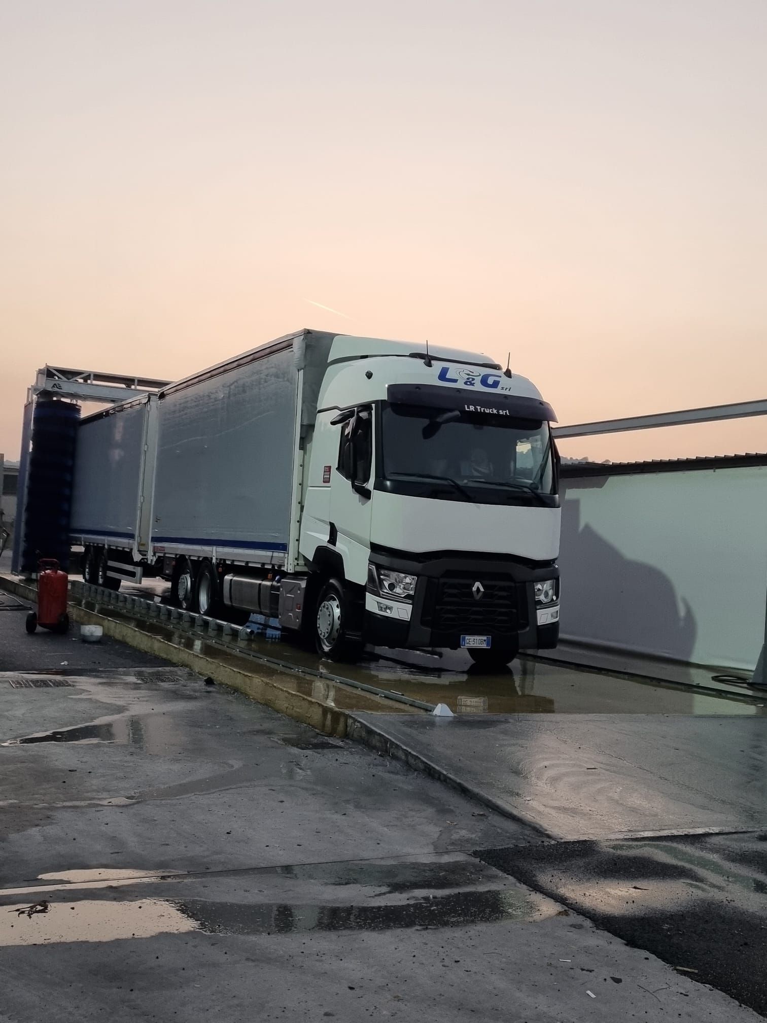 lavaggio camion