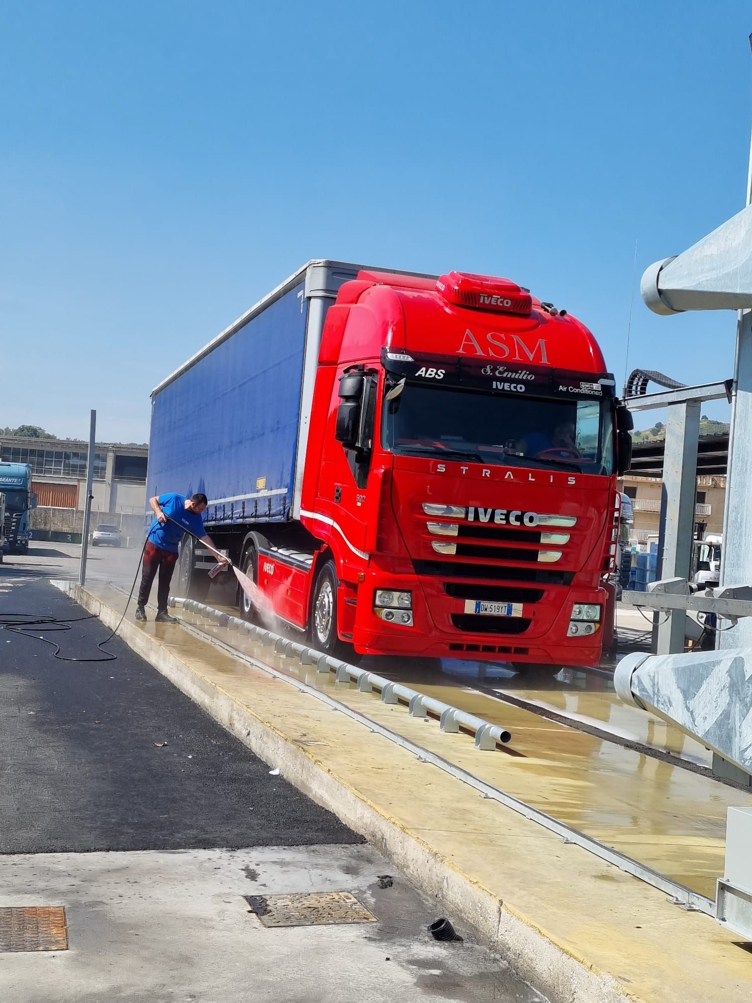 lavaggio camion