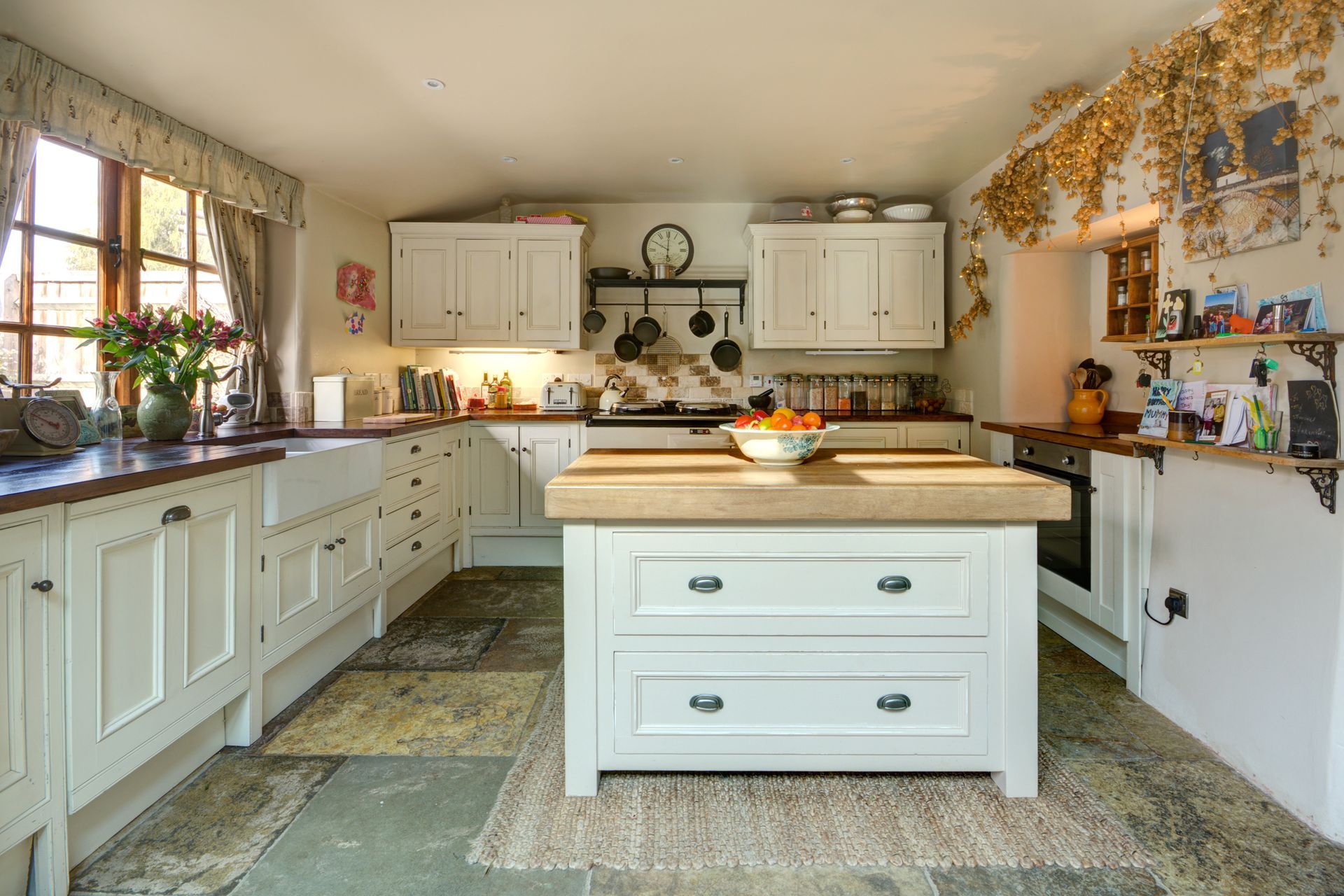 Ramblers cottage finished kitchen