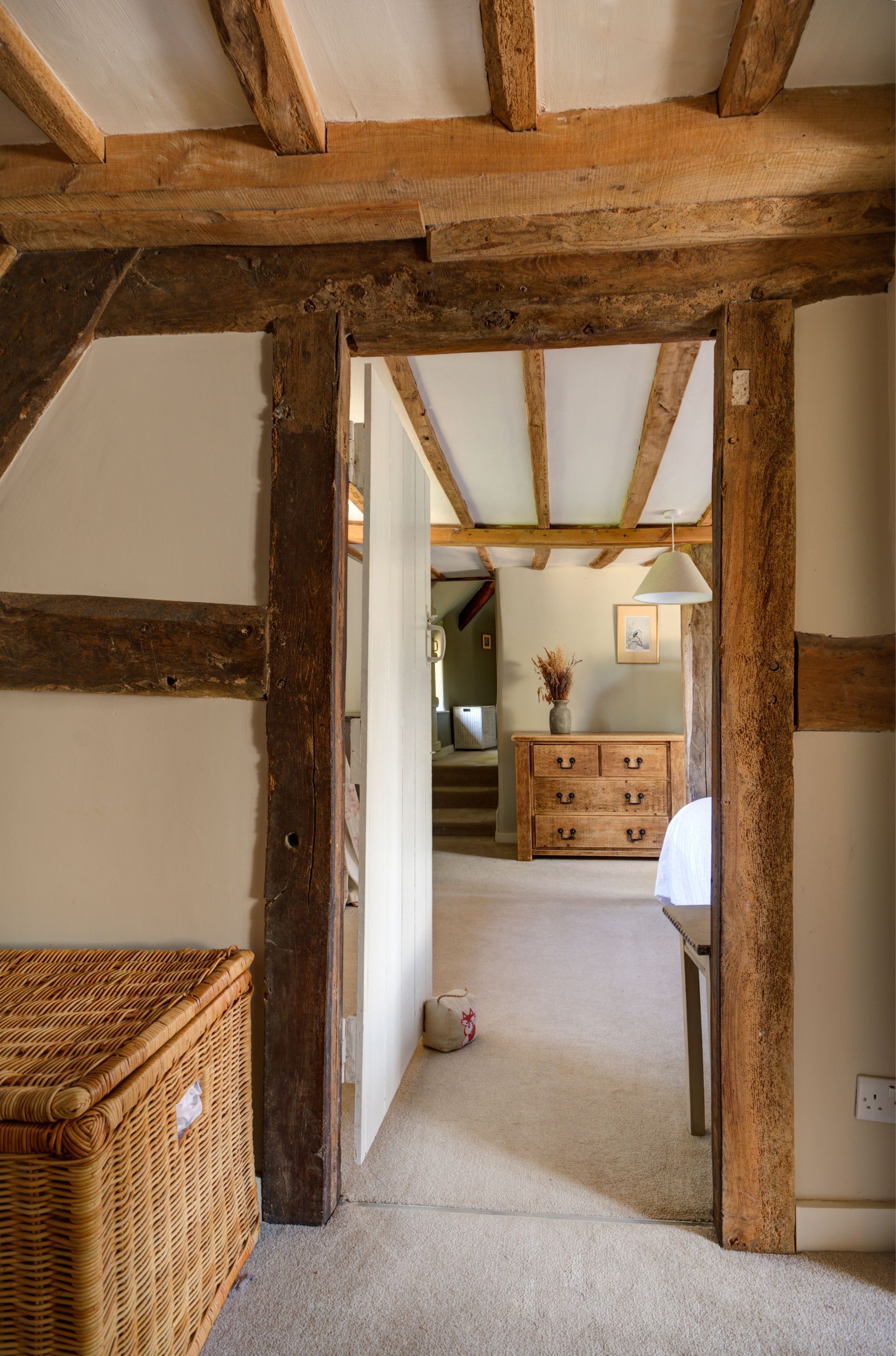 Ramblers cottage ceiling joists