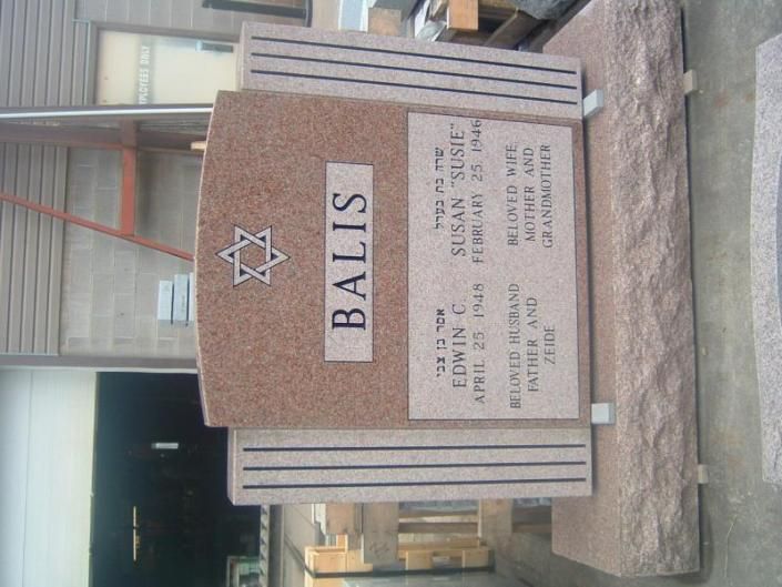 A gravestone with the name balis on it