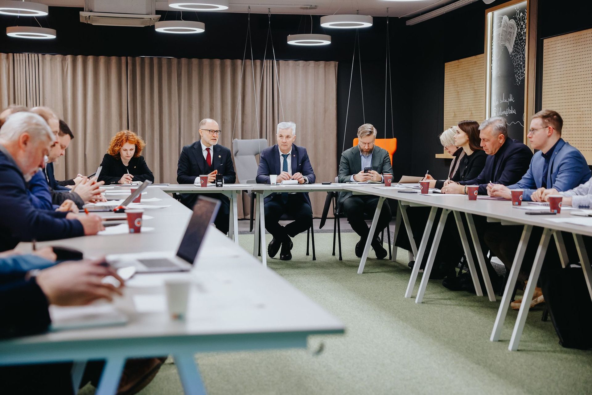 Astotā aizsardzības industrijas konsultatīvās padomes sēde