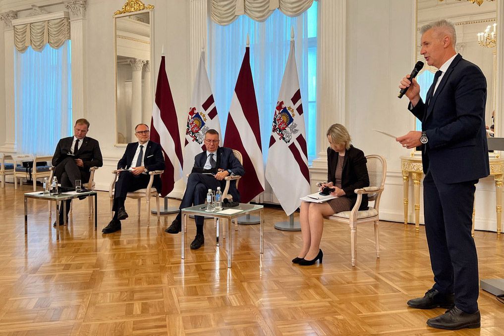 Dalība diskusijā ar Valsts prezidentu
Edgaru Rinkēviču