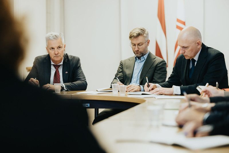 Aizsardzības industrijas konsultatīvās padomes piektā sēde.
Foto: Armīns Janiks (Aizsardzības ministrija)