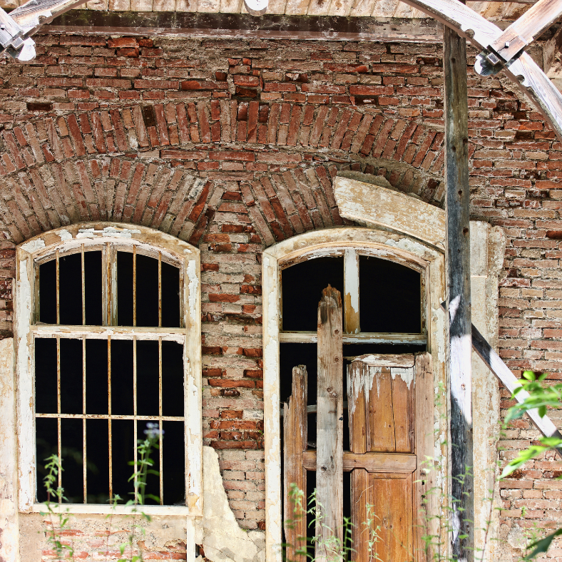 We Buy Homes in Disrepair For Cash