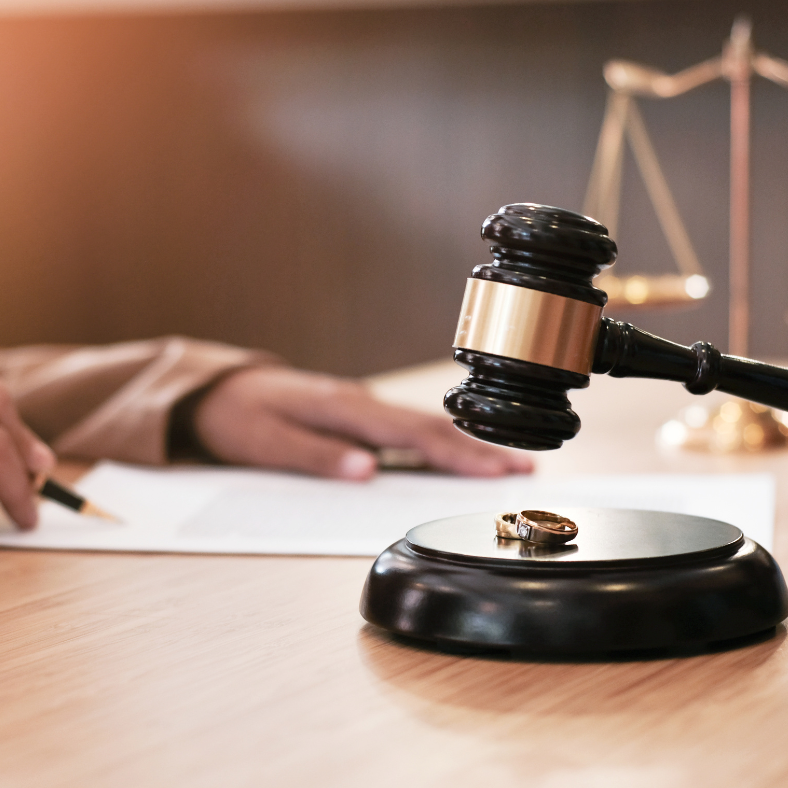 We Buy Homes Due to Divorce