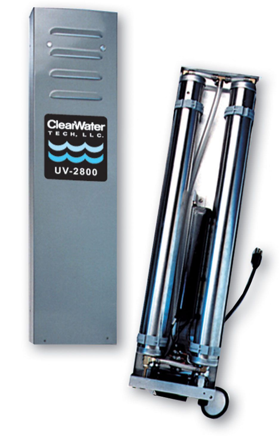 ClearWater Tech CS‑1400 delivers 0.5 g/hr UV ozone for powerful sanitation