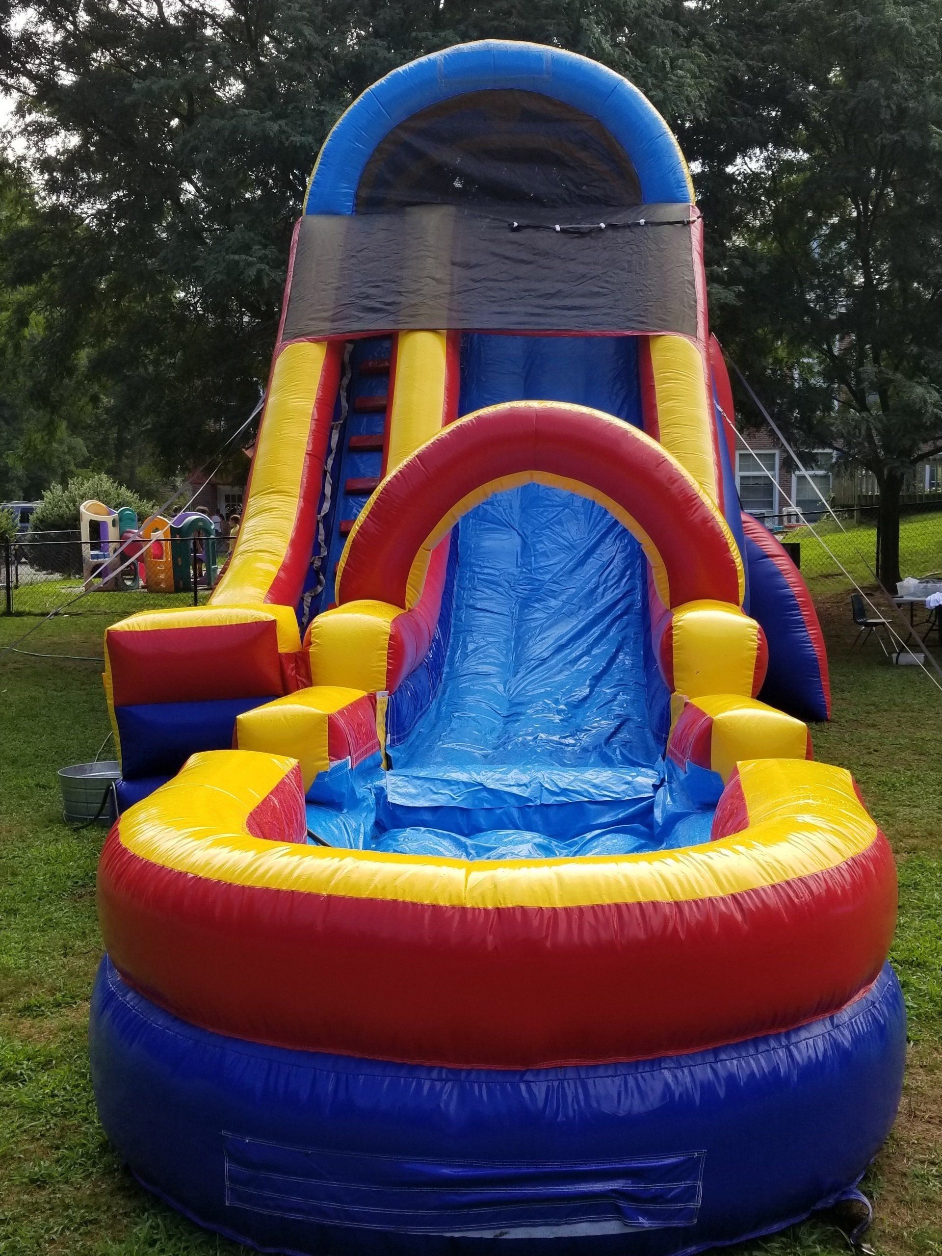 23' Tricolor Slide with Pool