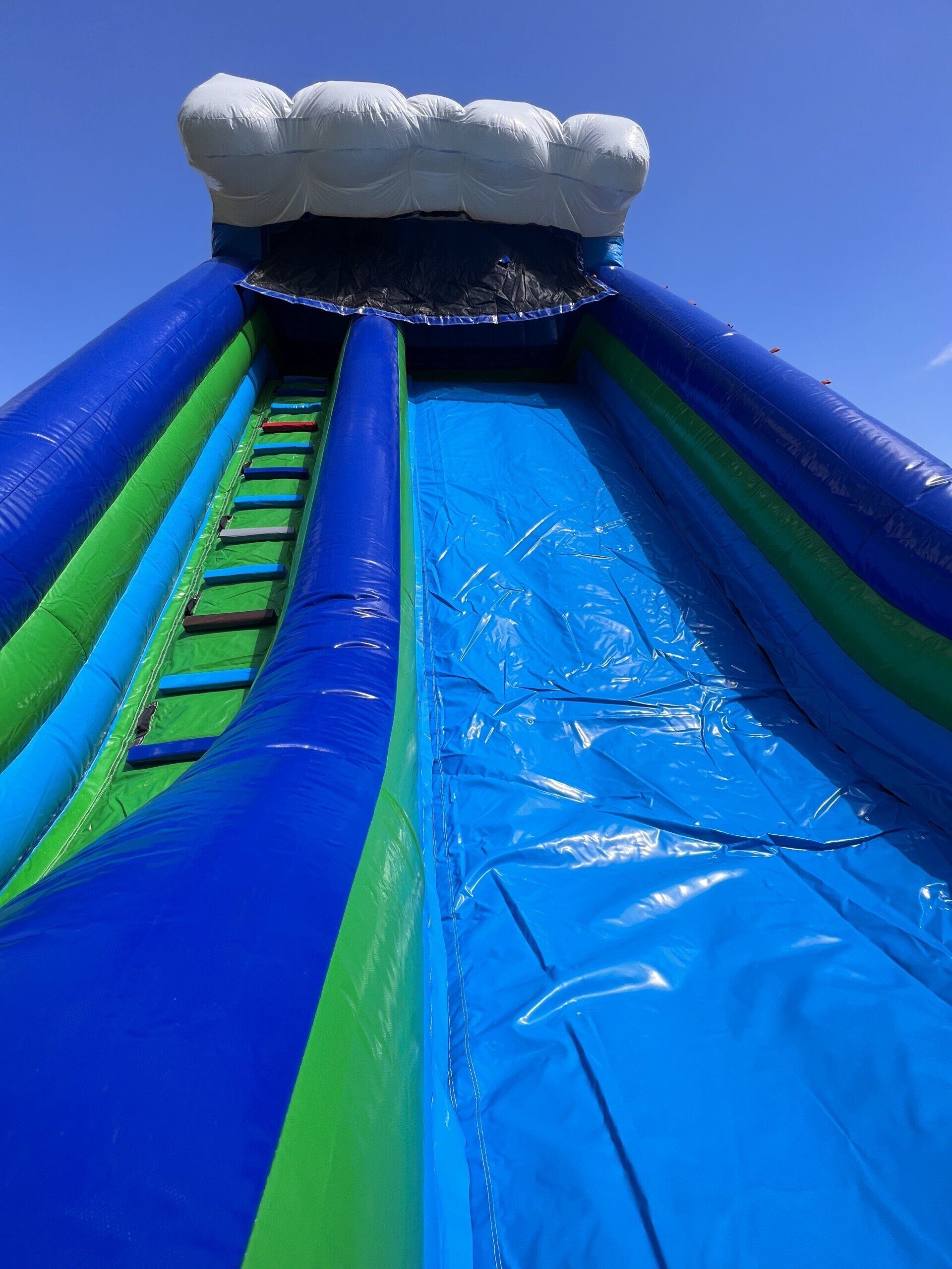 23 Wave Slide with Pool