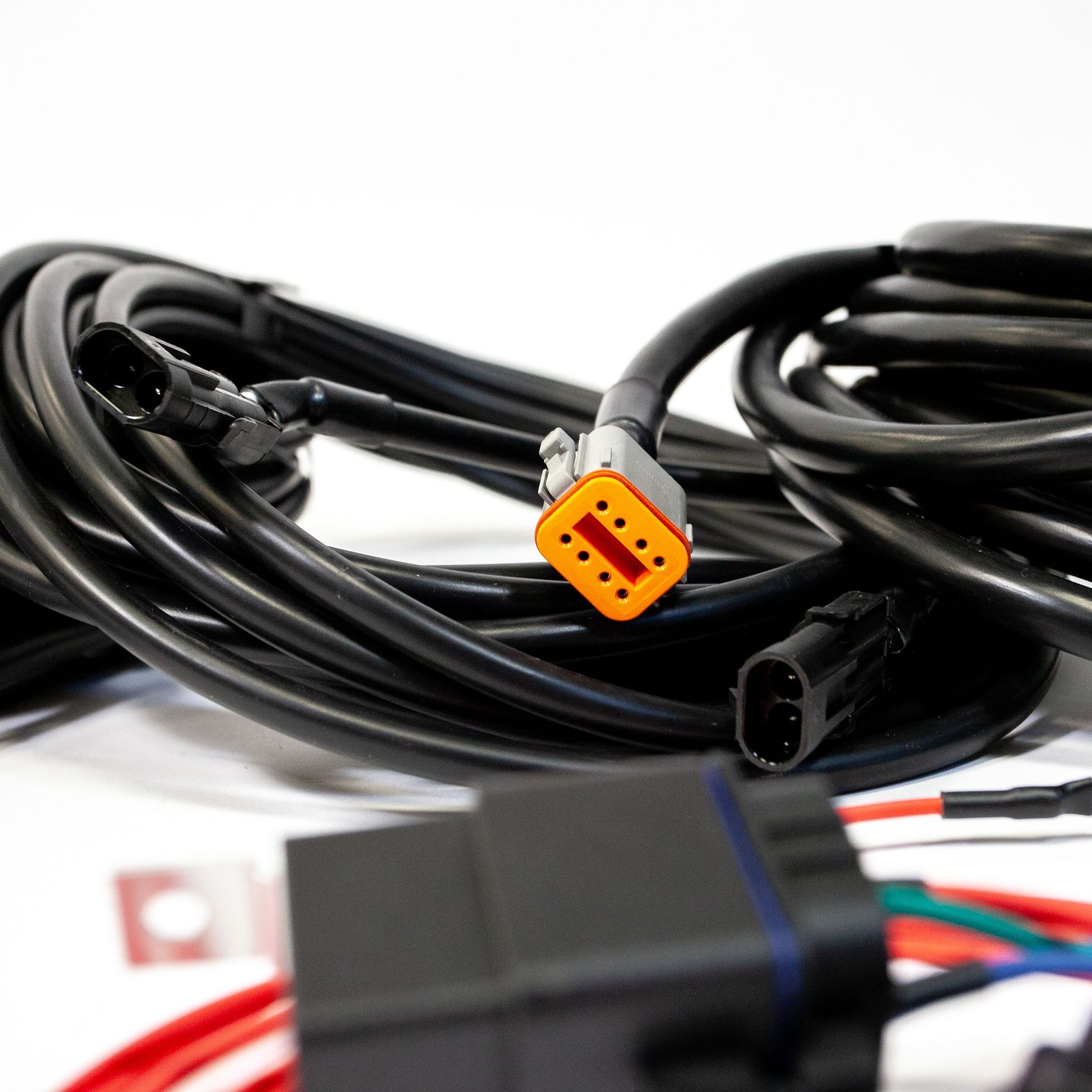 A bunch of wires with one that says i on it