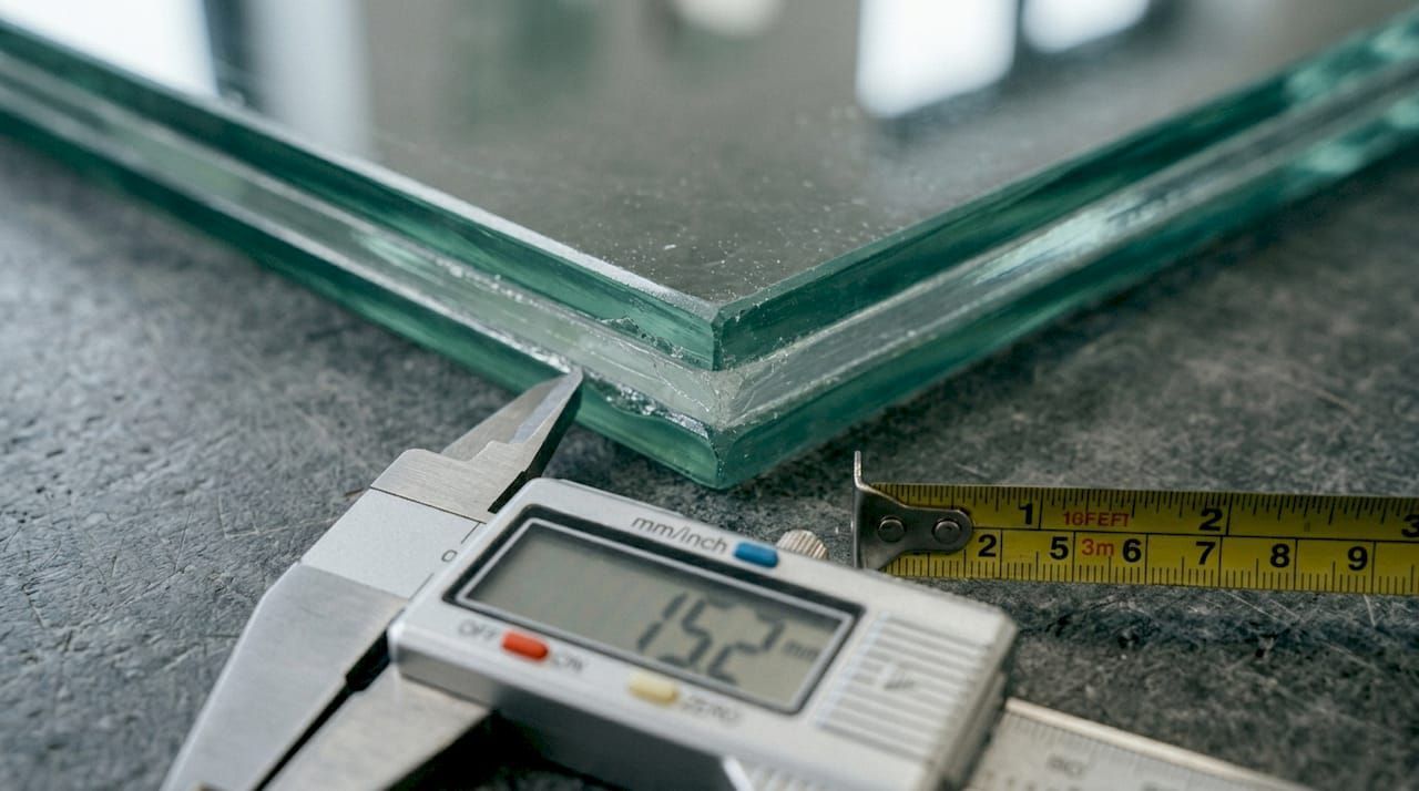 Broken laminated glass holding shards