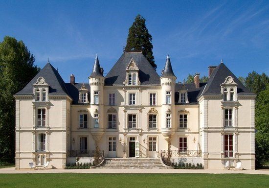 Le Sequoia Restaurant at Hotel Le Mans Country Club