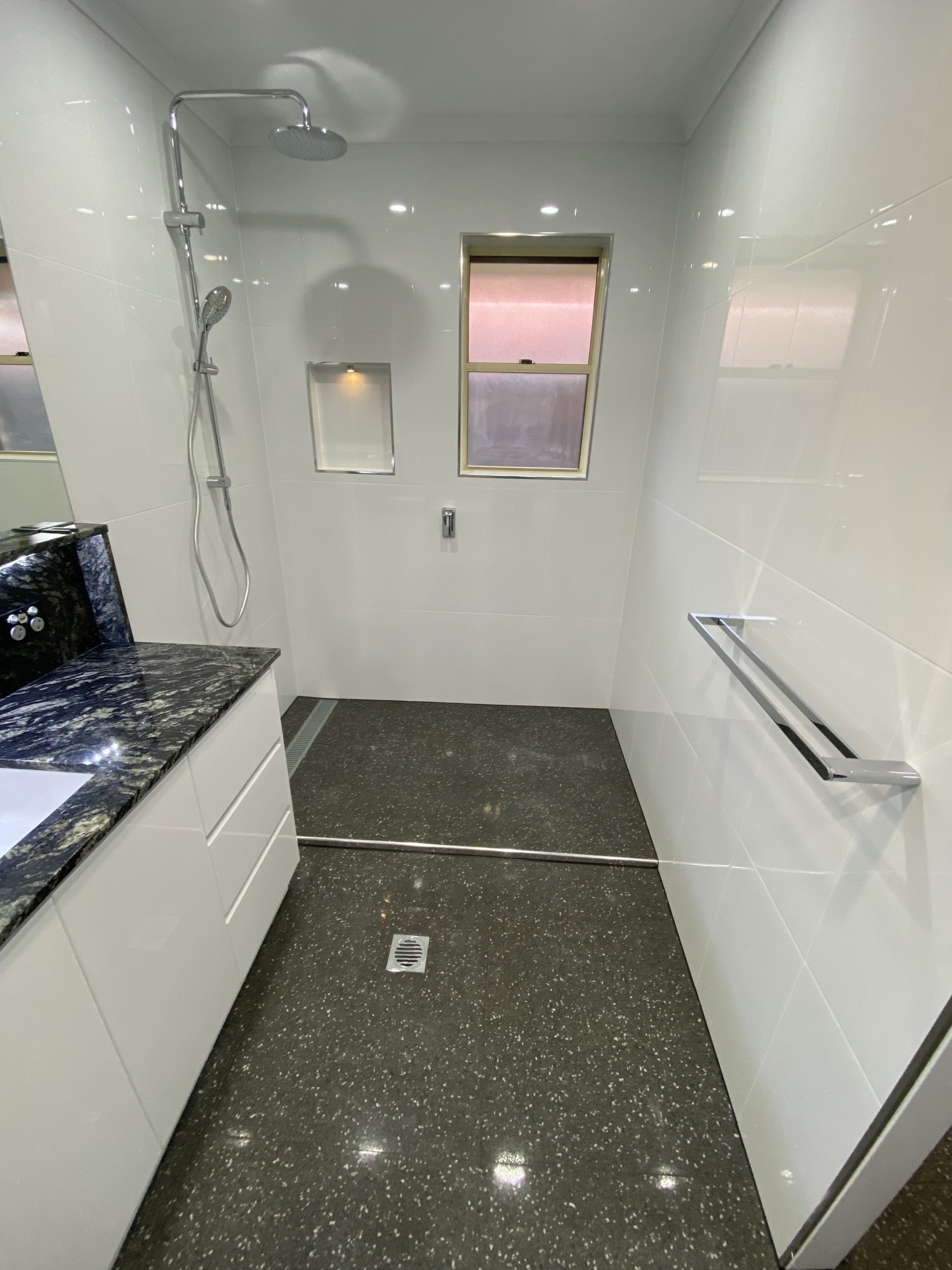 Gallery | Renovated Bathrooms | Mackay | Suter Quality Homes