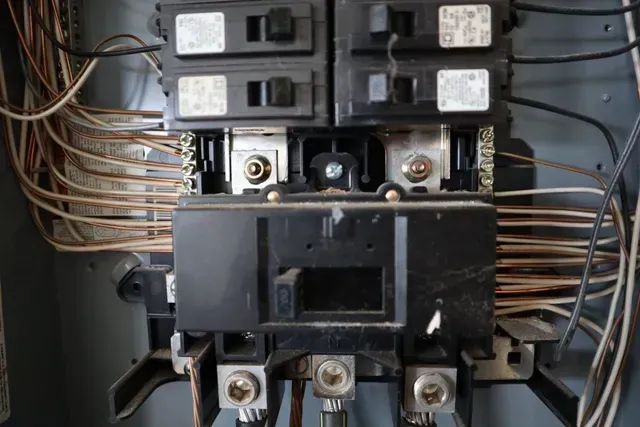 Q-Extra, Inc. Electrical Services Website Link