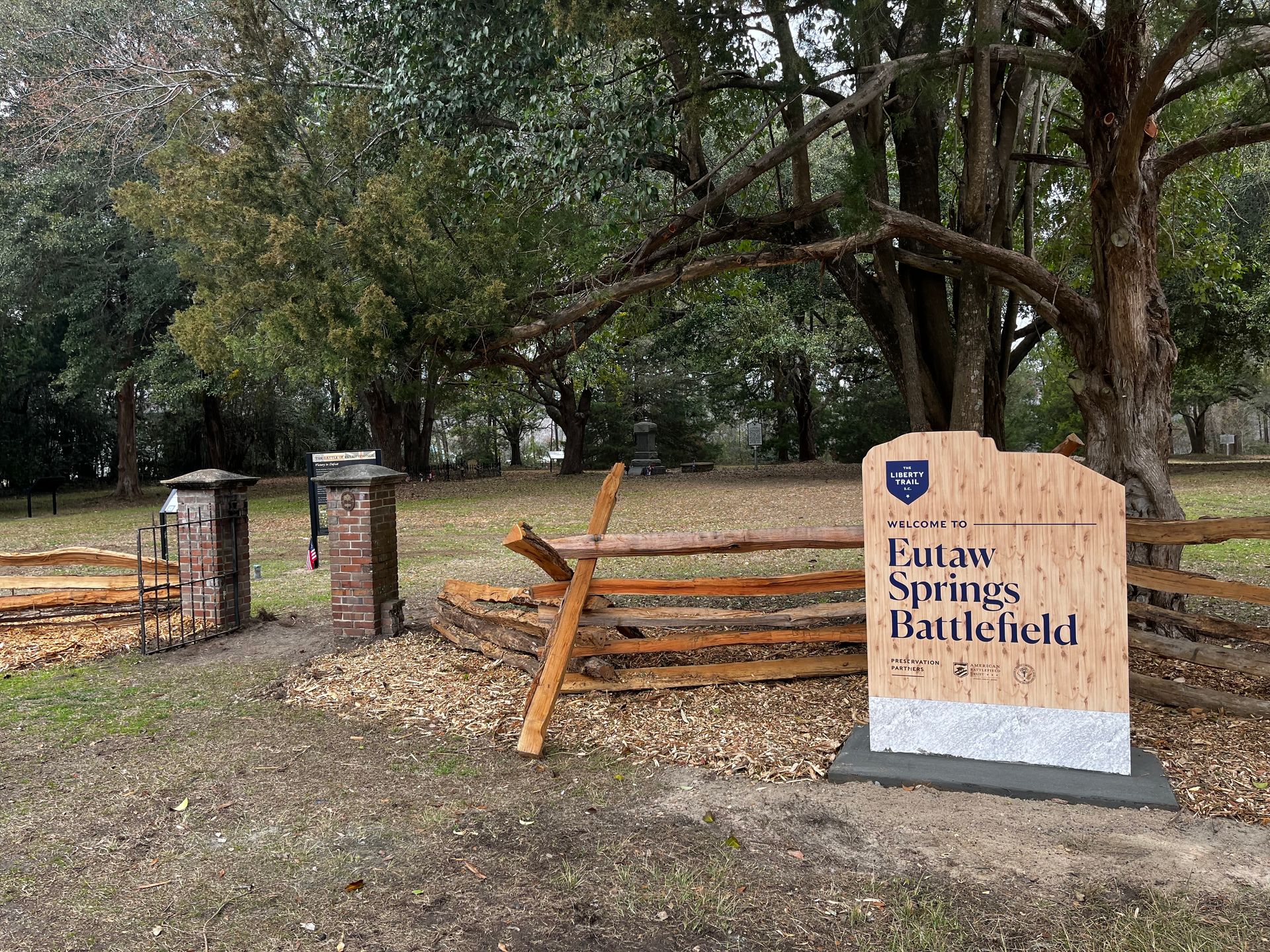 Updated signage and fencing at the Eutaw Springs Battlefield. Credit: Phil Gaines