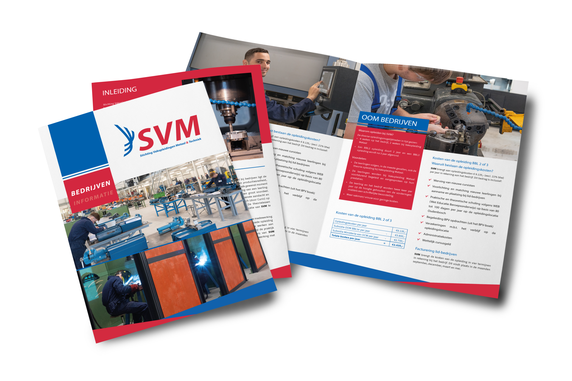 Twee brochures liggen naast elkaar op een witte achtergrond.